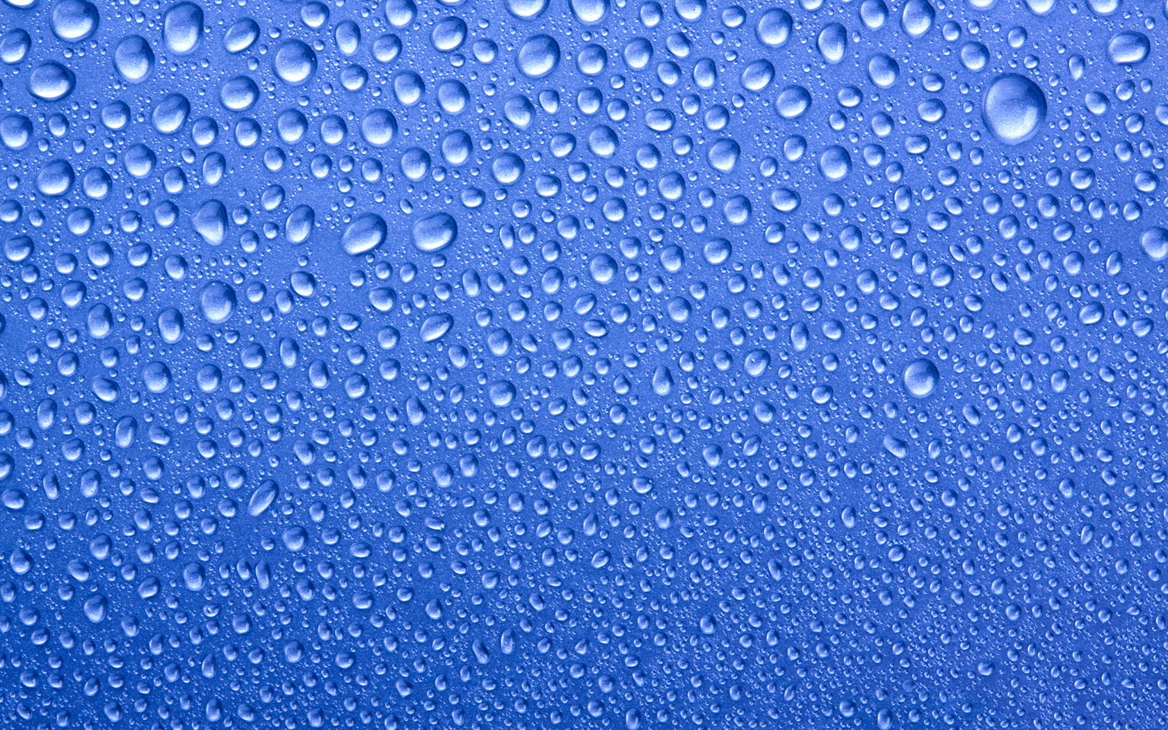 Обои текстуры, макро, фото, капли, синий фон, капли воды, texture, macro, photo, drops, blue background, water drops разрешение 2560x1707 Загрузить