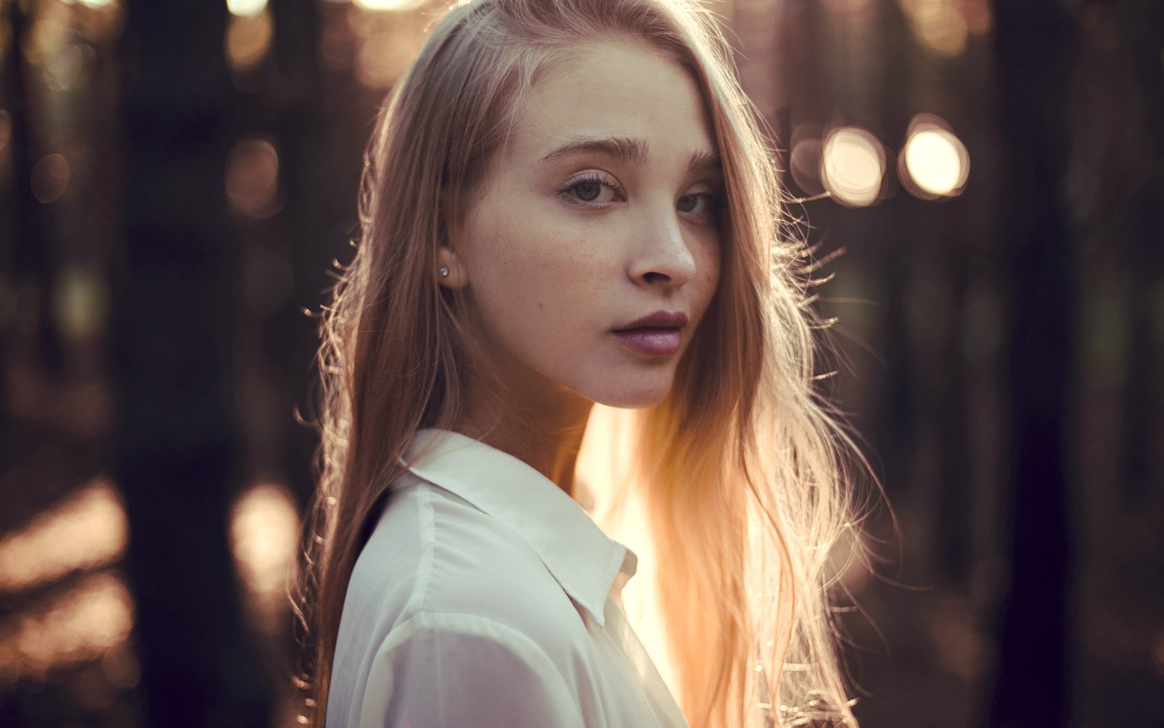 Обои девушка, блондинка, портрет, взгляд, модель, волосы, лицо, girl, blonde, portrait, look, model, hair, face разрешение 4104x2736 Загрузить