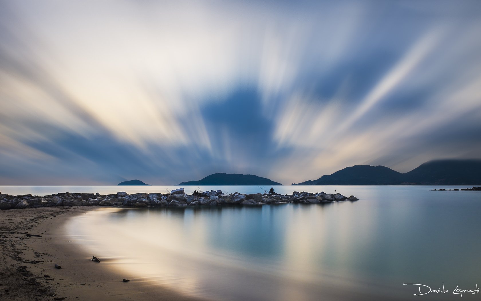 Обои небо, облака, вода, закат, море, италия, лигурия, davide lopresti, леричи, lerici, the sky, clouds, water, sunset, sea, italy, liguria разрешение 2000x1227 Загрузить