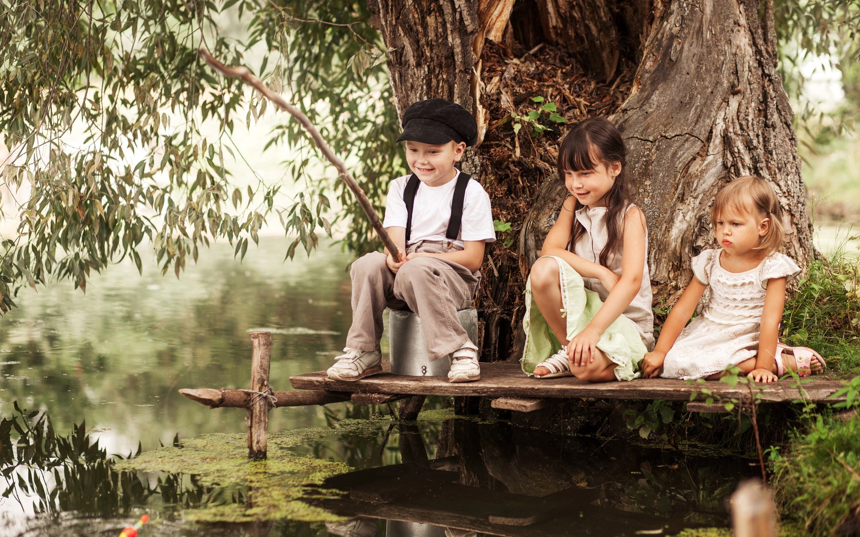 Обои река, дерево, лето, дети, радость, отдых, друзья, рыбалка, river, tree, summer, children, joy, stay, friends, fishing разрешение 5616x3744 Загрузить