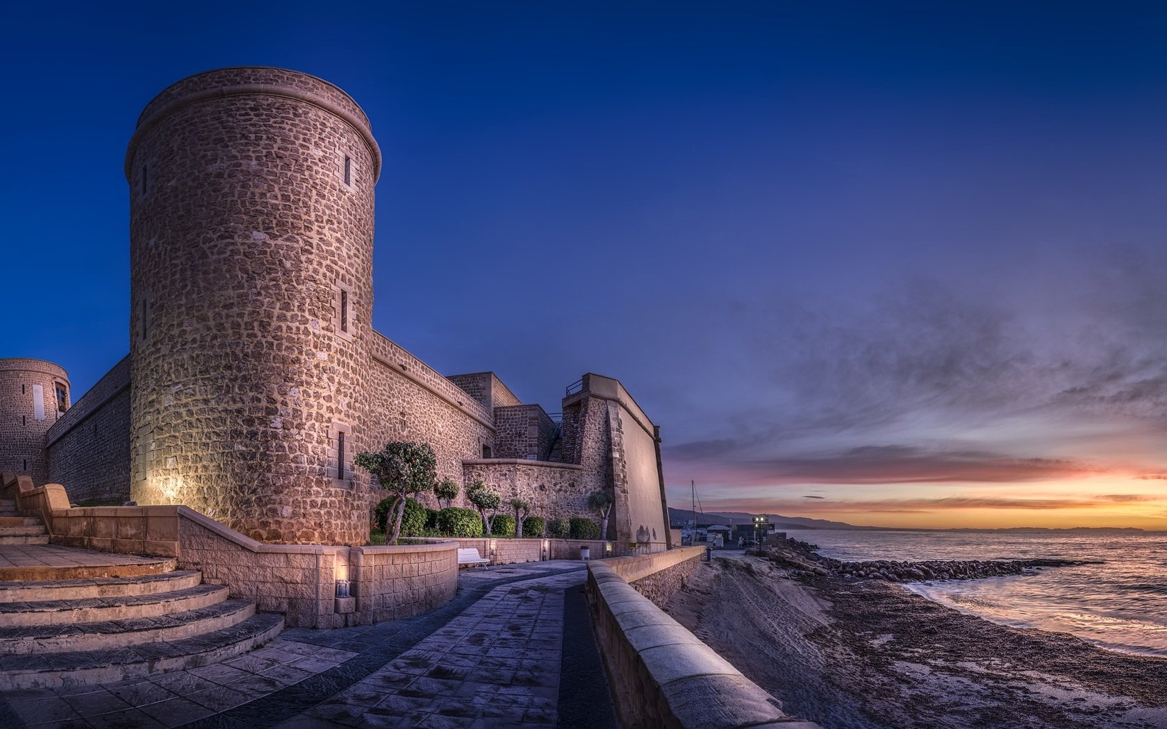 Обои вода, море, замок, башня, италия, крепость, water, sea, castle, tower, italy, fortress разрешение 2048x1094 Загрузить