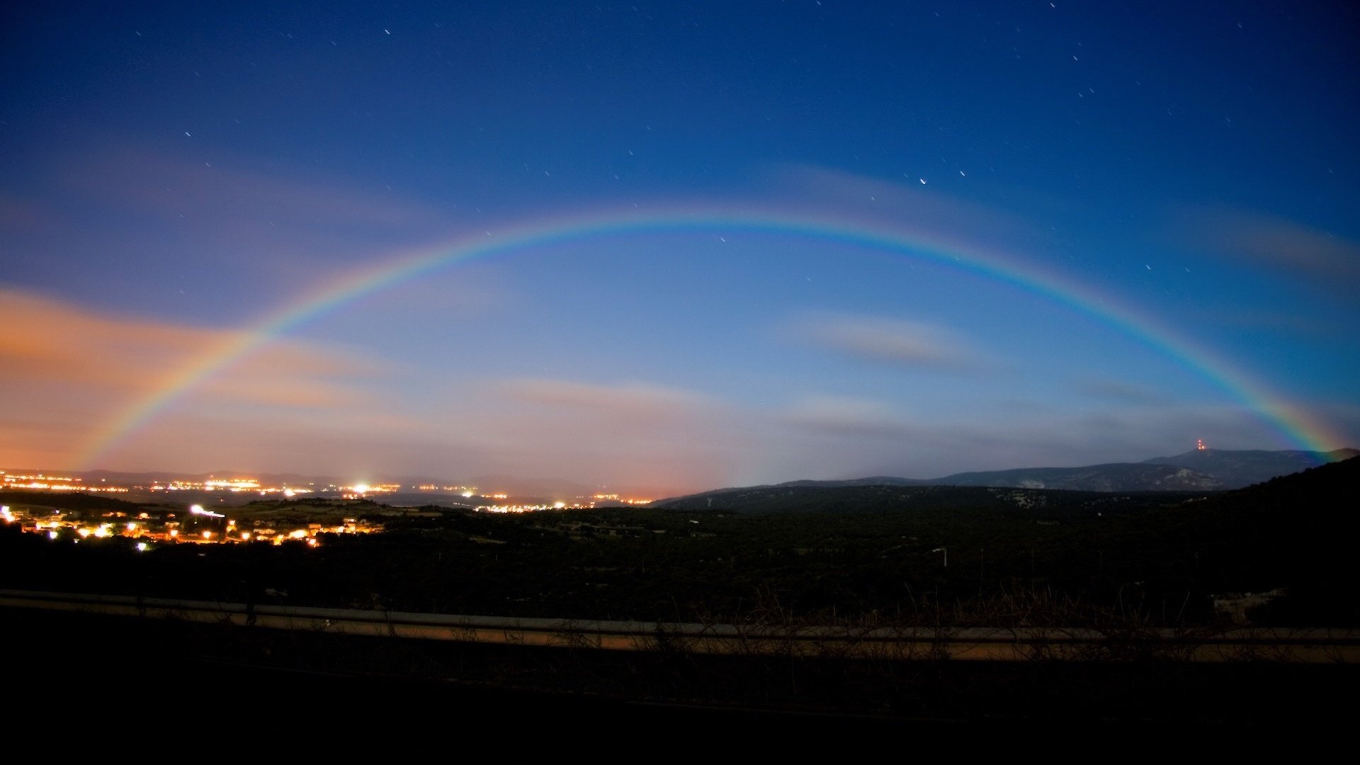 Обои огни, вечер, радуга, lights, the evening, rainbow разрешение 1920x1200 Загрузить