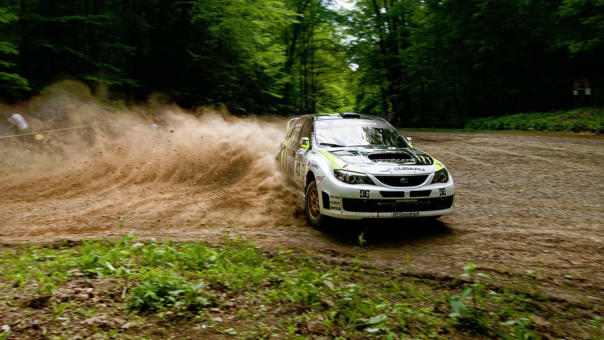 Обои лес, скорость, гонки, занос, субару, forest, speed, race, skid, subaru разрешение 1920x1200 Загрузить