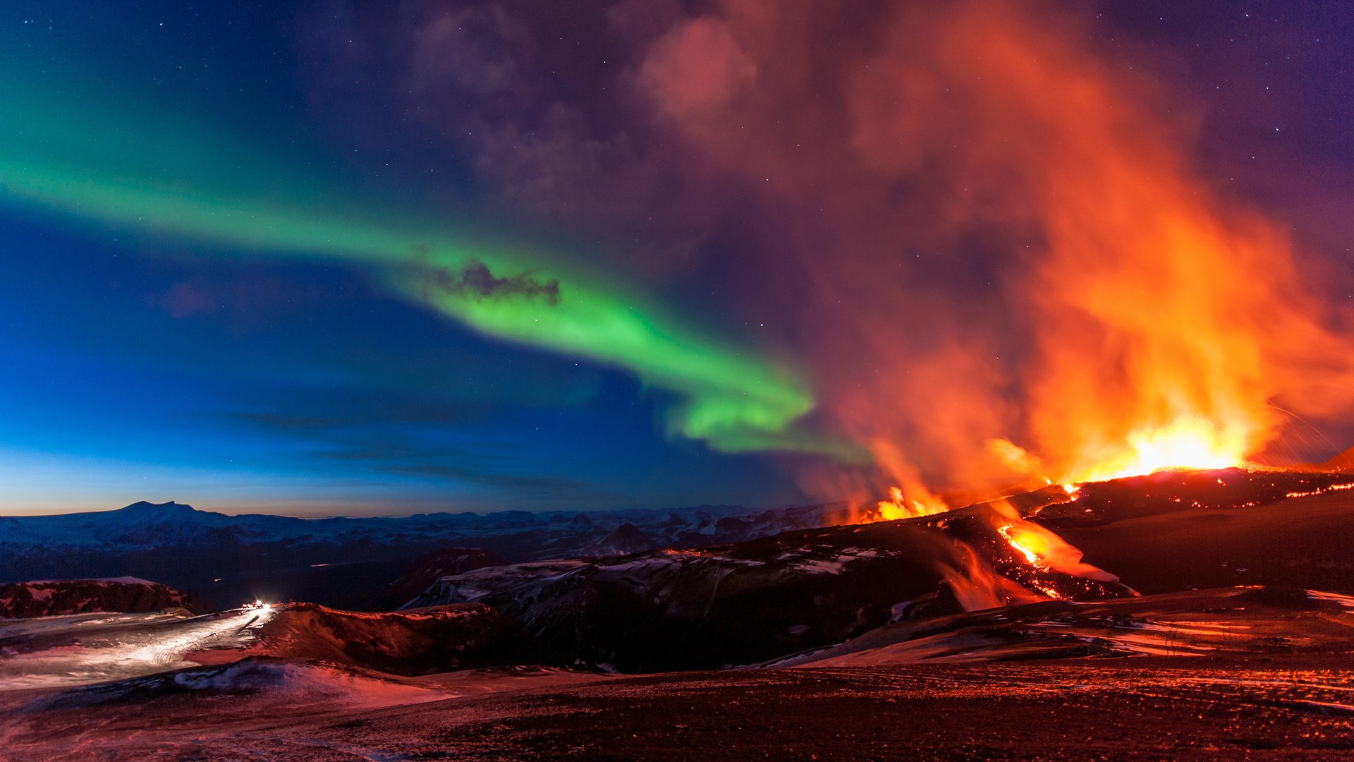 Обои северное сияние, исландия, northern lights, iceland разрешение 2048x1363 Загрузить