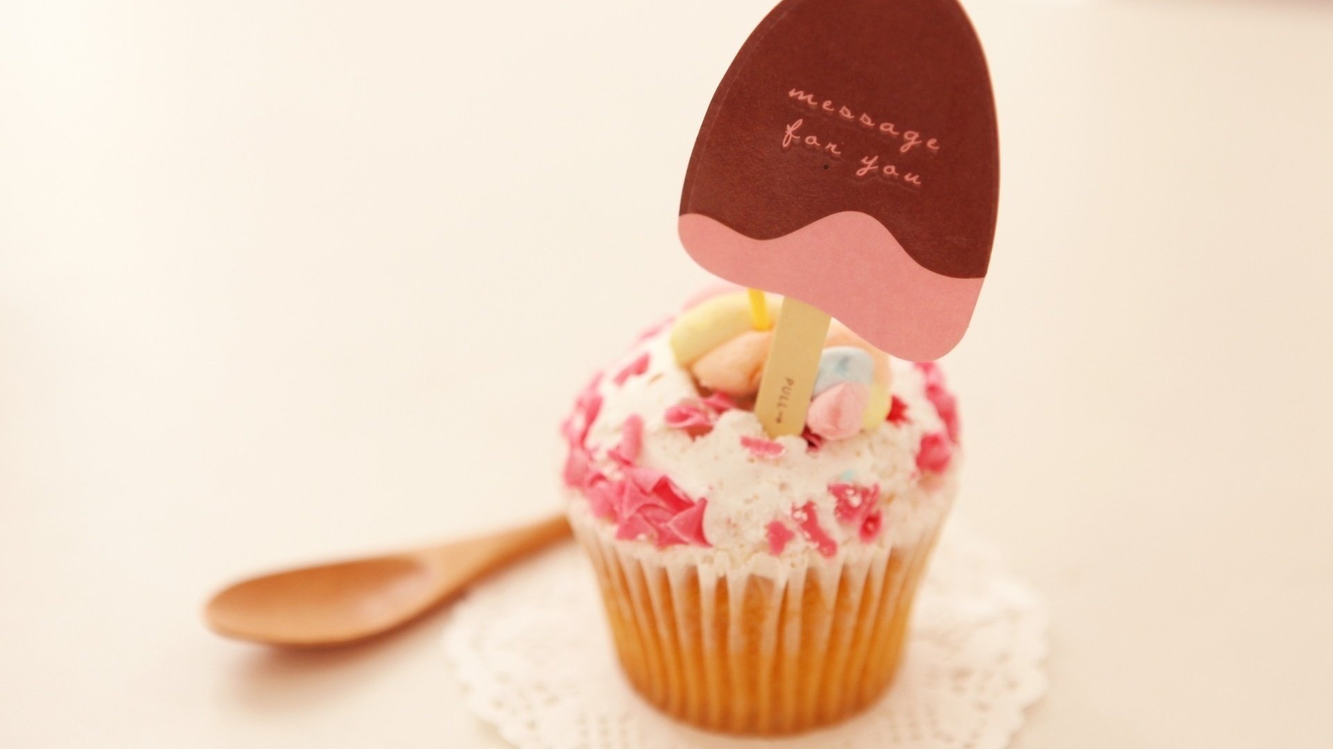 Обои сладкое, десерт, кекс, кекс с сообщением, sweet, dessert, cupcake, cupcake with message разрешение 1920x1280 Загрузить