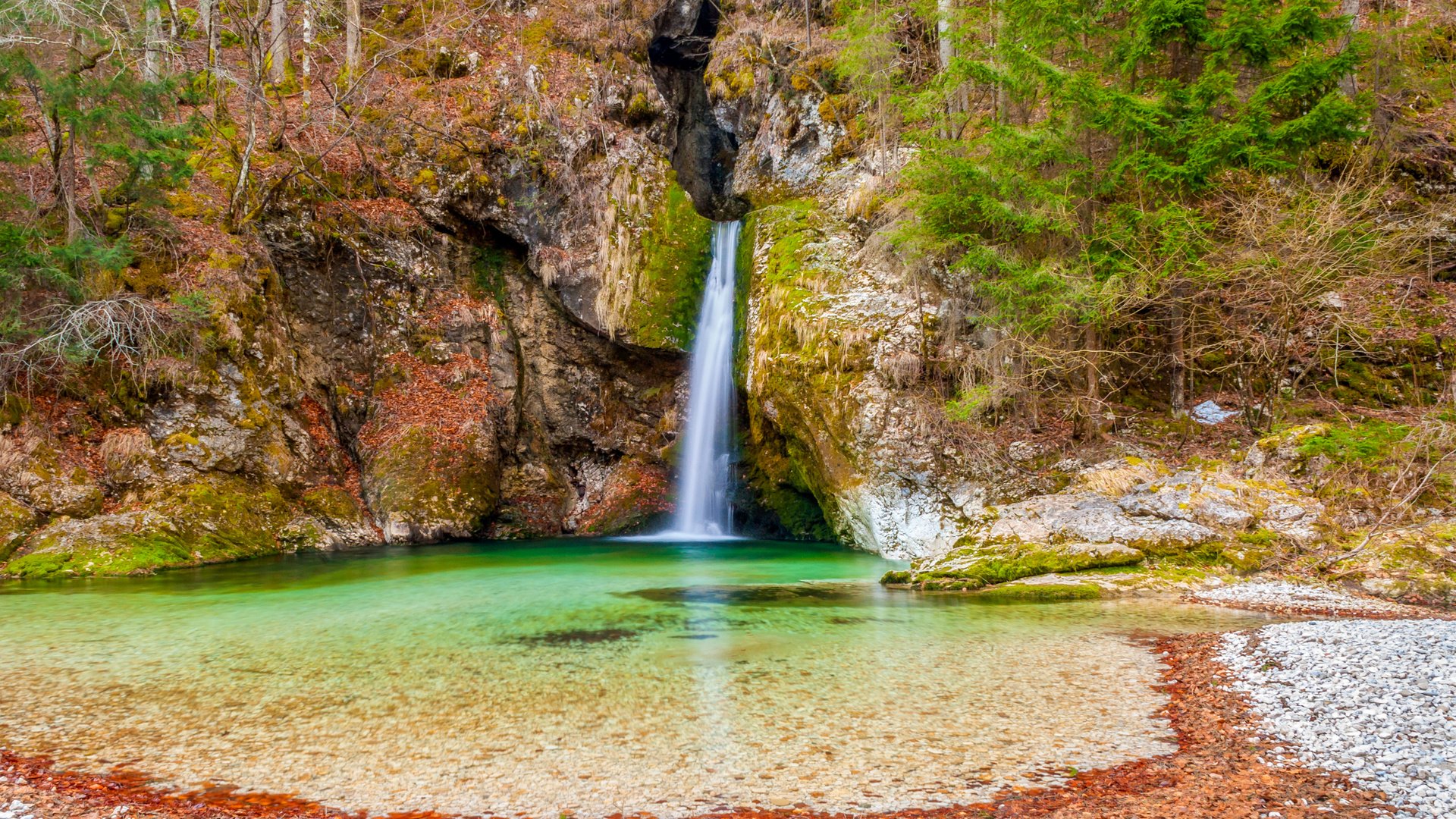 Обои камни, лес, скала, водопад, мох, словения, grmecica waterfall, bohinj, stones, forest, rock, waterfall, moss, slovenia разрешение 2700x1800 Загрузить