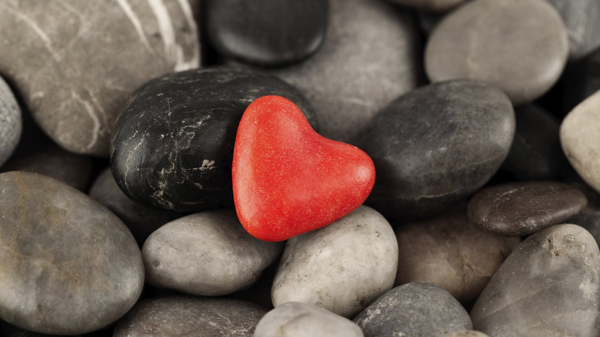 Обои камни, галька, сердечко, форма, сердце, stones, pebbles, heart, form разрешение 2560x1600 Загрузить