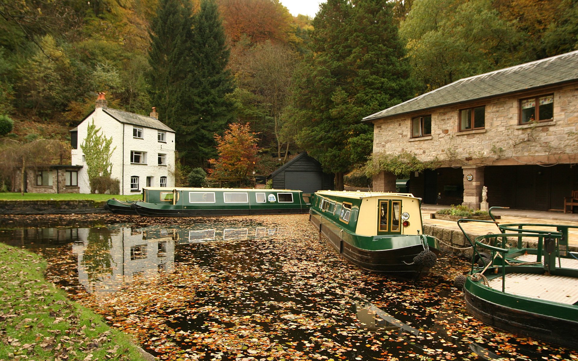 Обои река, осень, лодки, river, autumn, boats разрешение 2560x1600 Загрузить