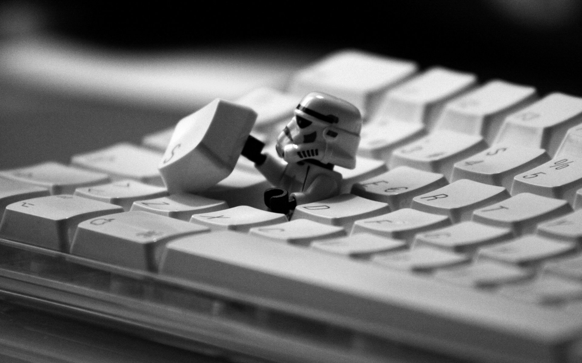 Обои чёрно-белое, клавиатура, звездные войны, клон, black and white, keyboard, star wars, clone разрешение 2560x1600 Загрузить