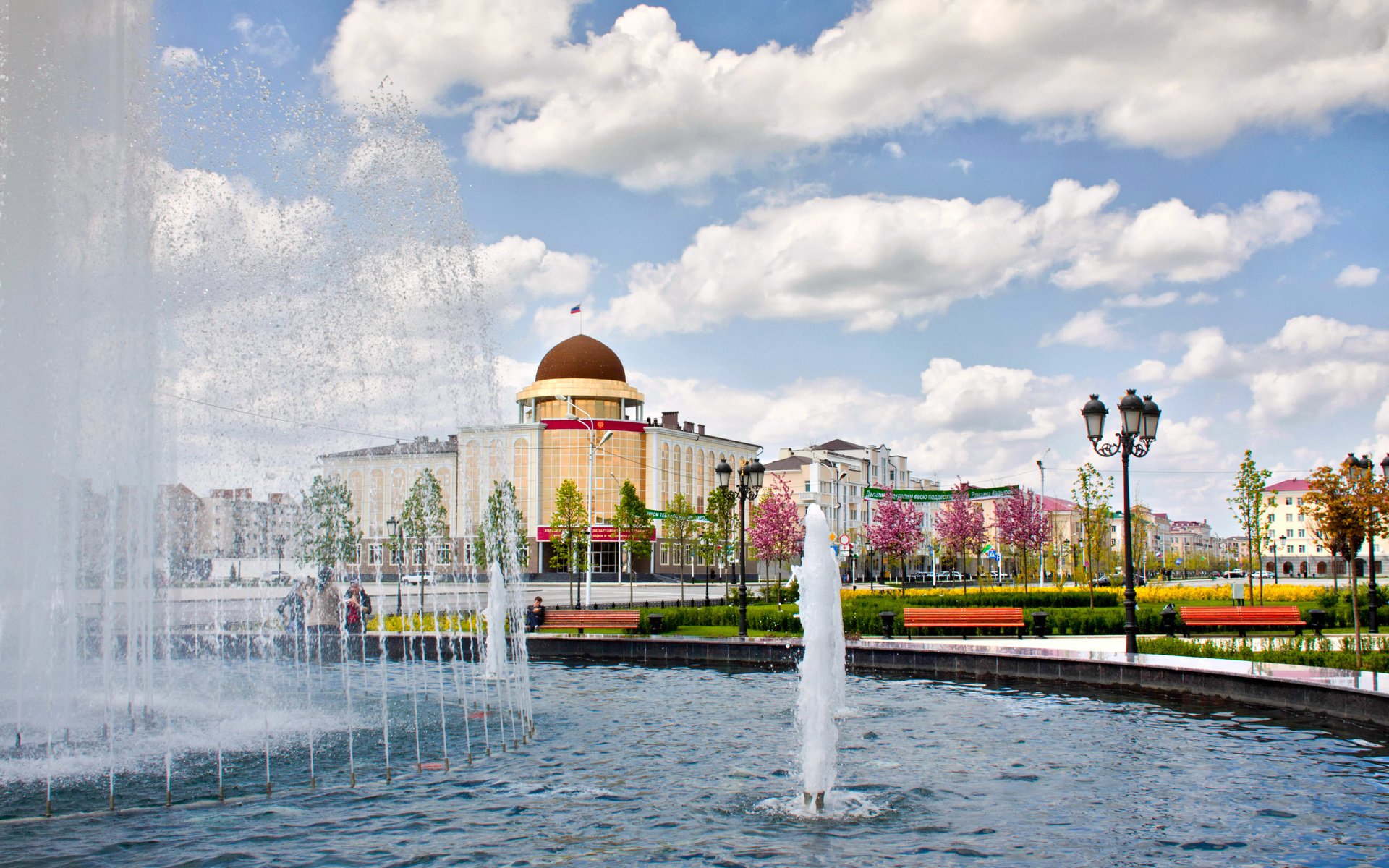 Обои цветы, фонтан, грозный, чечня, flowers, fountain, terrible, chechnya разрешение 4752x3168 Загрузить