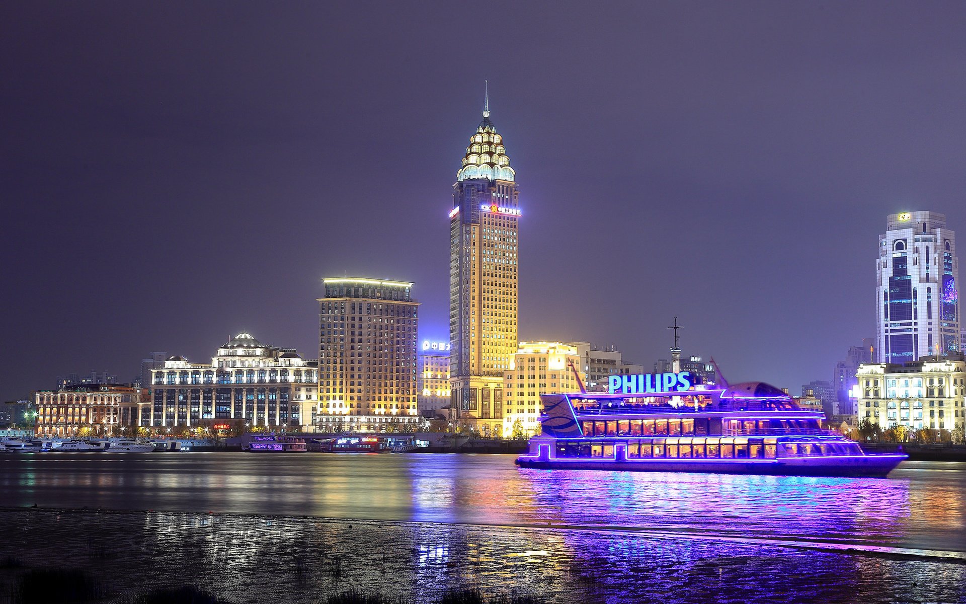 Обои небоскребы, шанхай, мегаполис, китай, skyscrapers, shanghai, megapolis, china разрешение 2048x1365 Загрузить