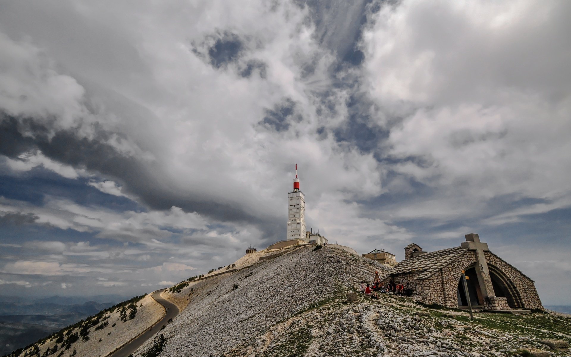 Обои облака, гора, франция, прованс, мон ванту, ванту, clouds, mountain, france, provence, mont ventoux, guy разрешение 2880x1900 Загрузить