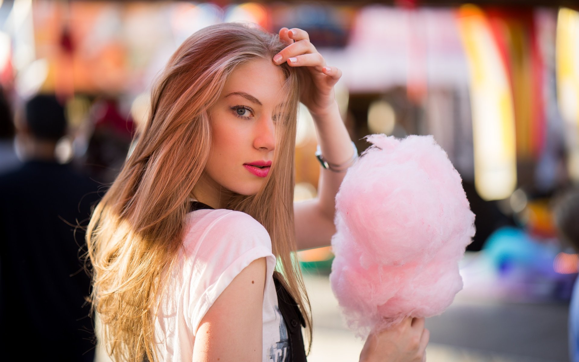 Обои взгляд, модель, волосы, лицо, angelika, сладкая вата, look, model, hair, face, cotton candy разрешение 6000x4000 Загрузить