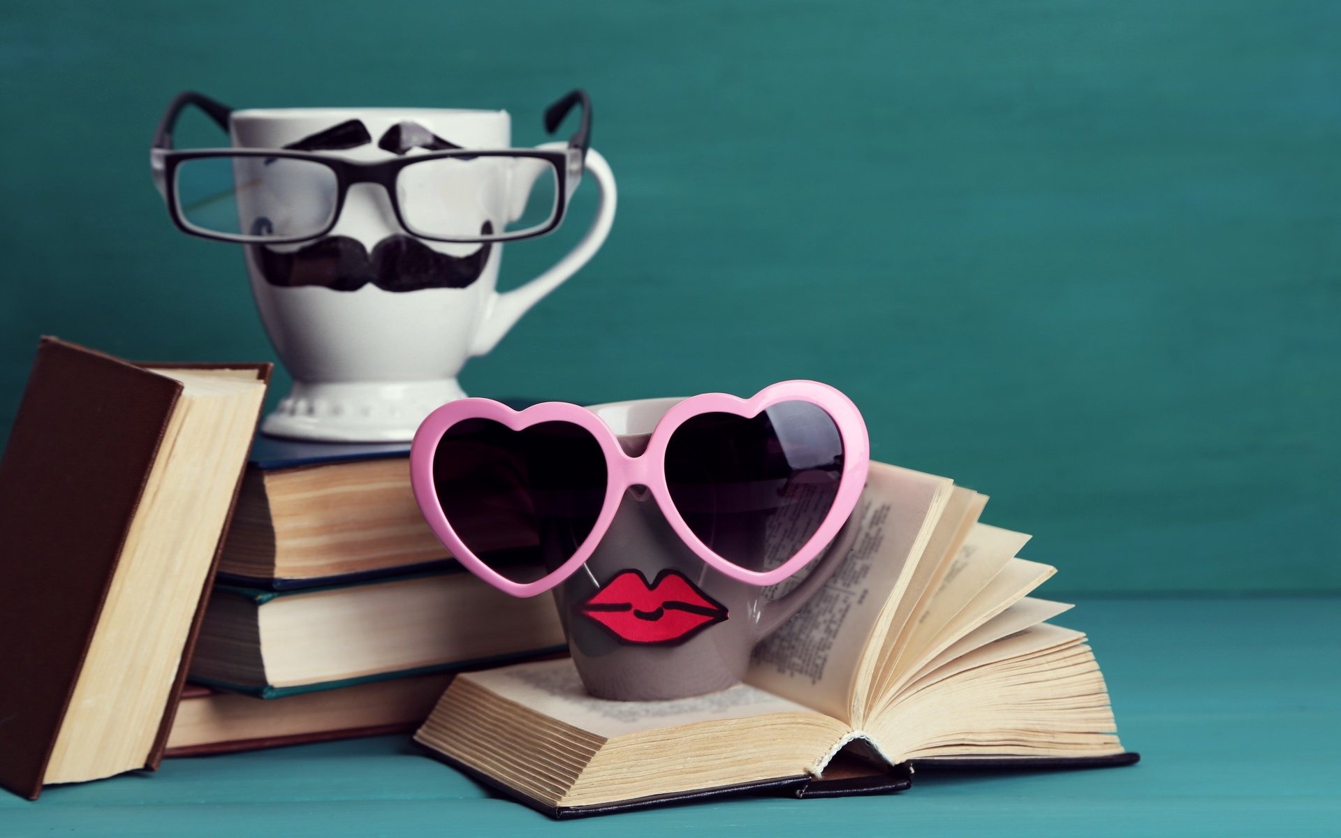 Обои очки, книги, кружки, glasses, books, mugs разрешение 2880x1800 Загрузить