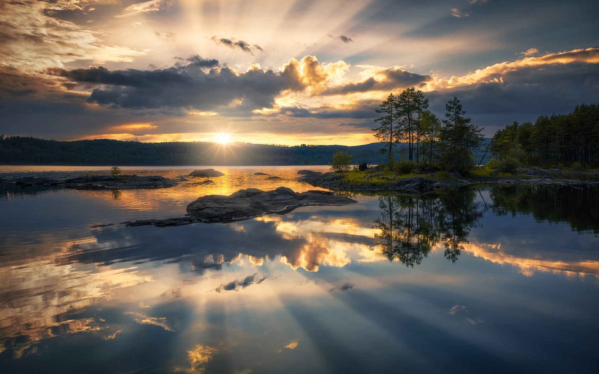 Обои небо, облака, деревья, озеро, закат, отражение, горизонт, the sky, clouds, trees, lake, sunset, reflection, horizon разрешение 2000x1335 Загрузить