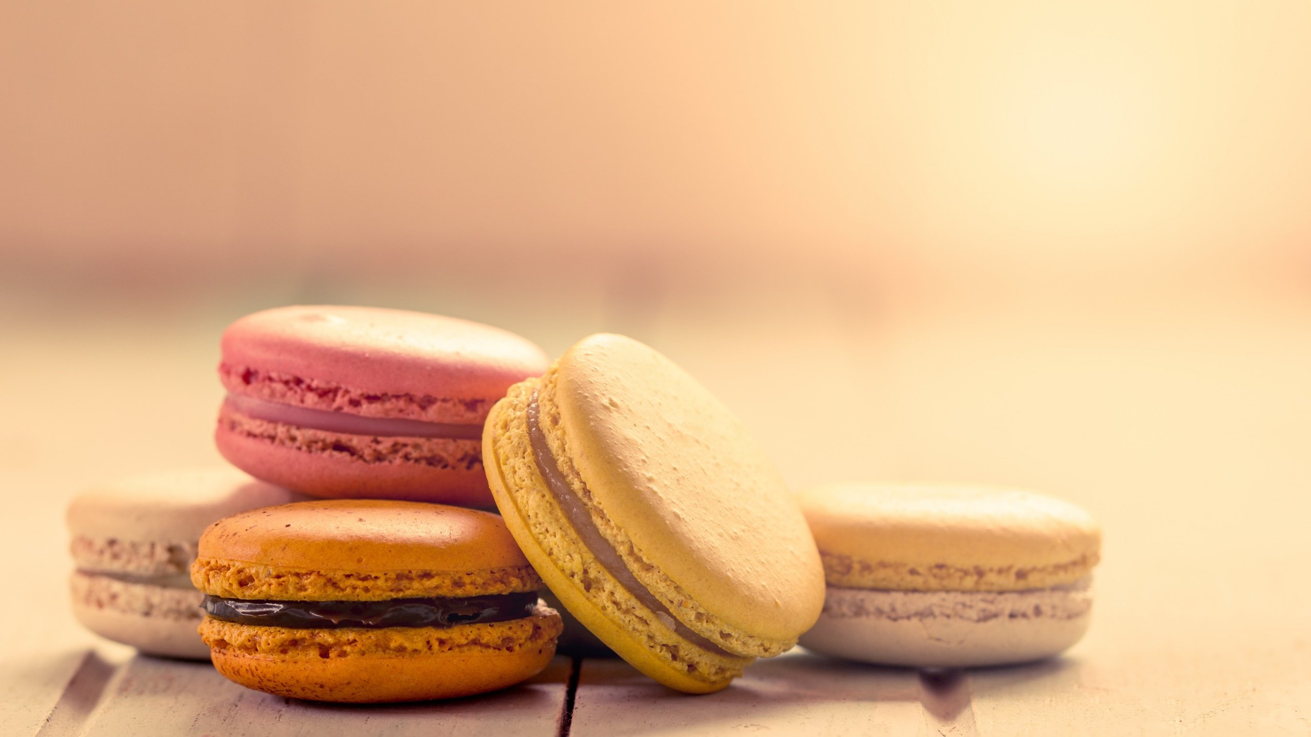 Обои сладкое, печенье, десерт, макаруны, sweet, cookies, dessert, macaroon разрешение 2880x1800 Загрузить