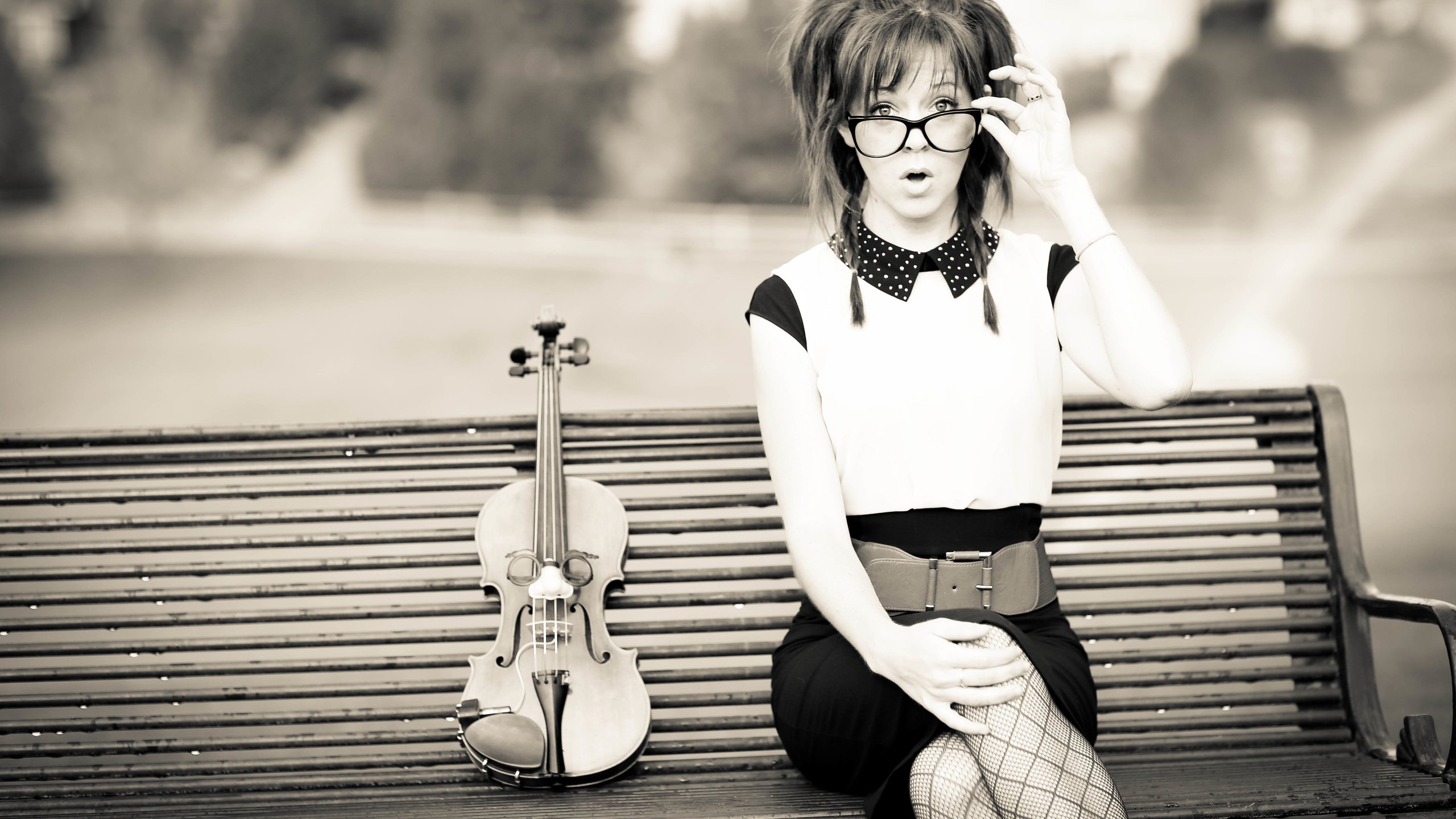 Обои девушка, скрипка, очки, линдси стирлинг, линдсей стирлинг, girl, violin, glasses, lindsey stirling, lindsay stirling разрешение 5760x3840 Загрузить