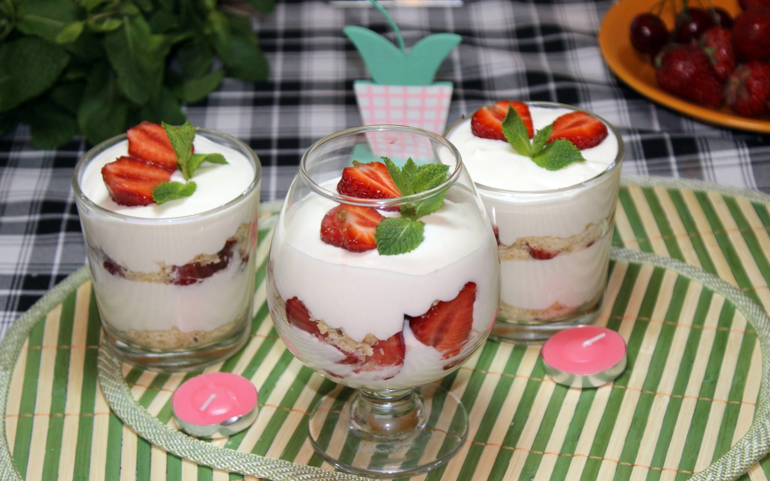 Обои мята, еда, клубника, бокал, стаканы, сладкое, сливки, .десерт, mint, food, strawberry, glass, glasses, sweet, cream, .dessert разрешение 3000x2000 Загрузить