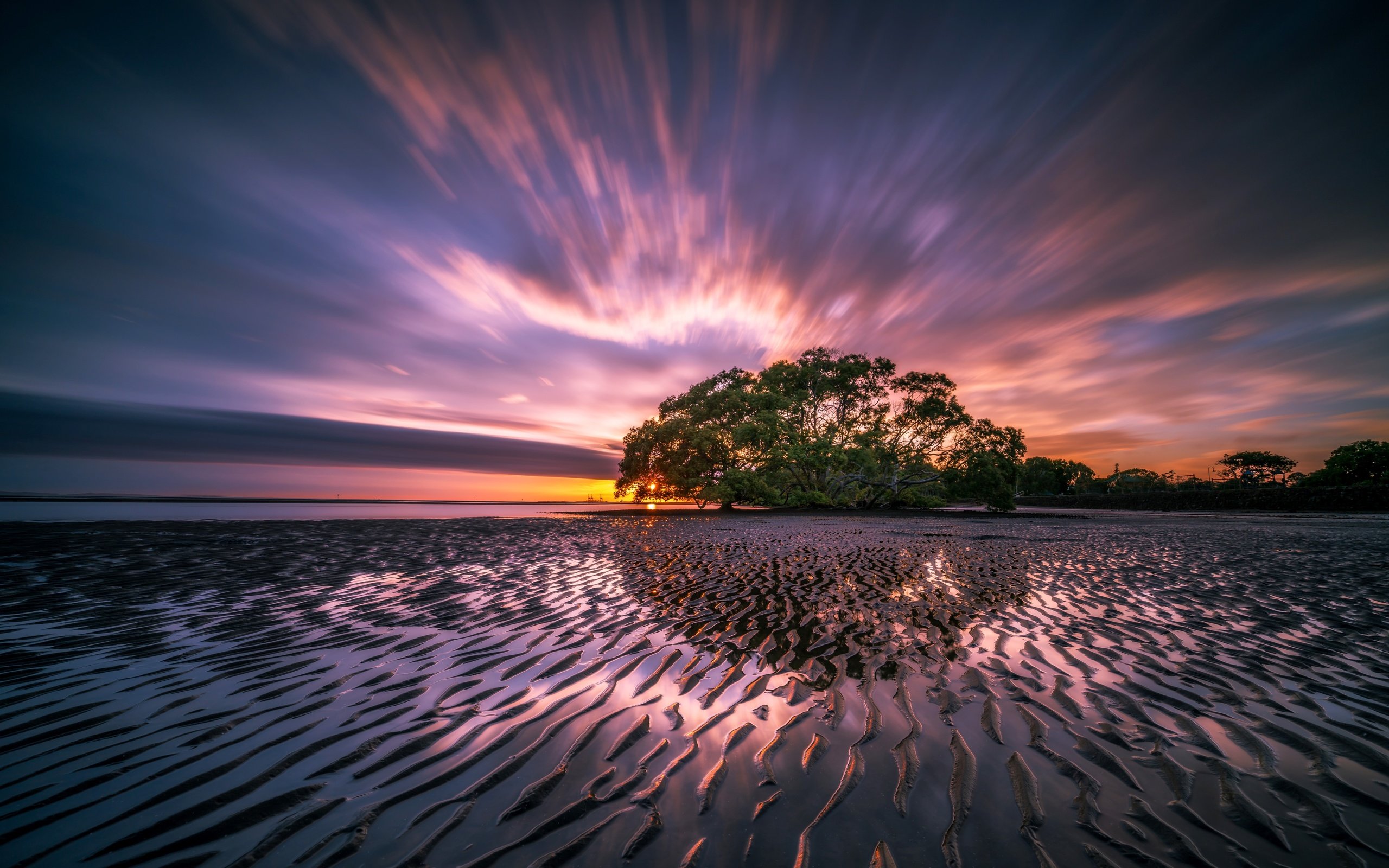 Обои небо, облака, вода, дерево, берег, отражение, закат солнца, океан, the sky, clouds, water, tree, shore, reflection, sunset, the ocean разрешение 7952x5304 Загрузить