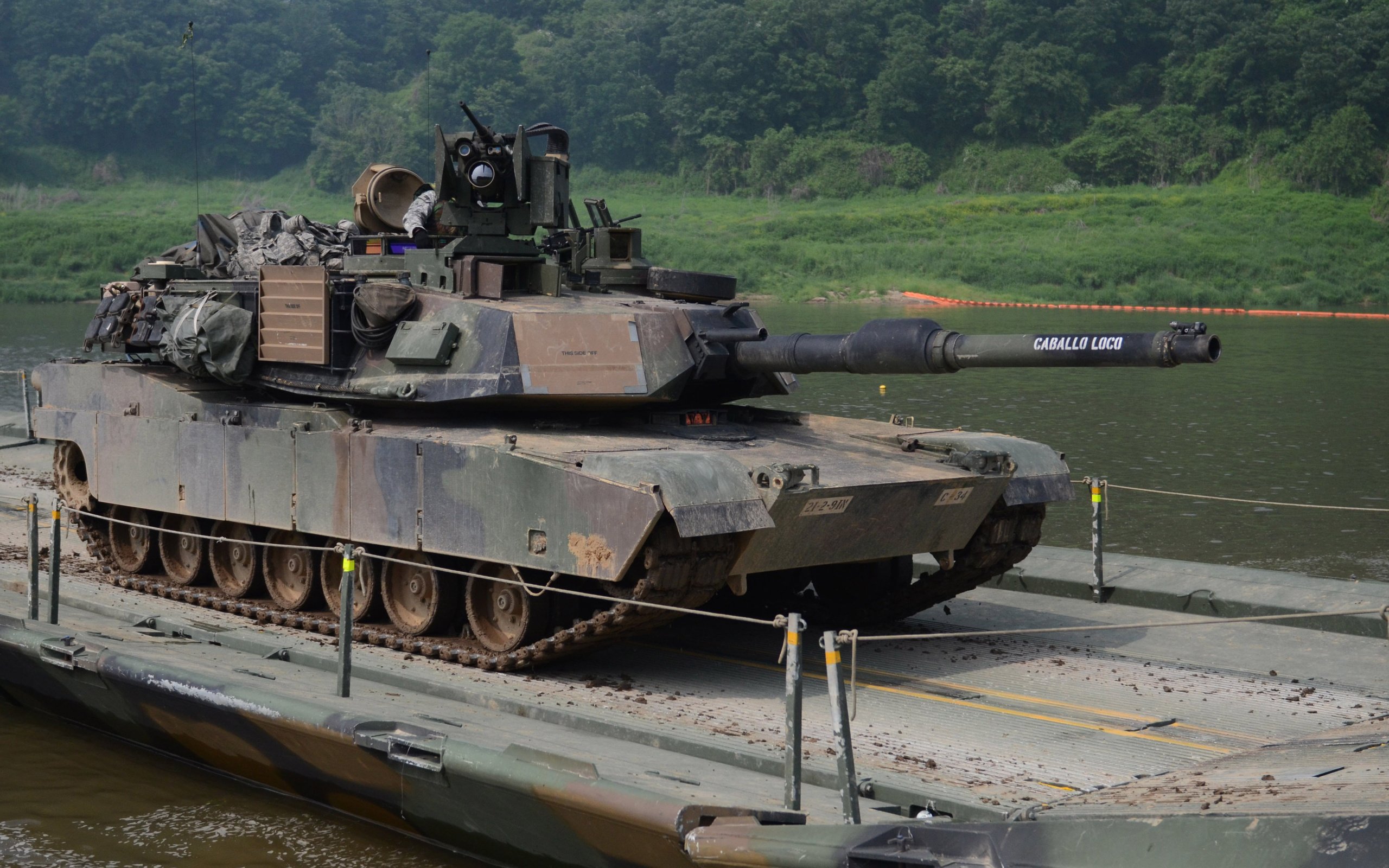 Танк Abrams m1a2