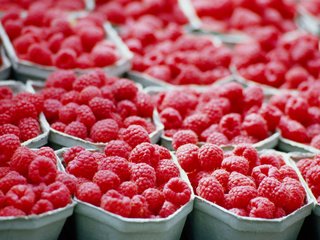 Обои малина, красный, лоток, raspberry, red, tray разрешение 2560x1920 Загрузить