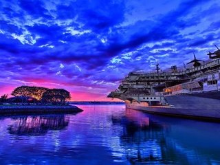 Обои вода, берег, закат, отражение, корабль, авианосец, water, shore, sunset, reflection, ship, the carrier разрешение 2560x1440 Загрузить