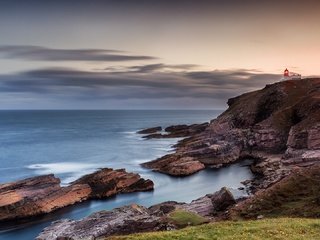 Обои цветы, море, маяк, склон, побережье, мыс, berega, flowers, sea, lighthouse, slope, coast, cape разрешение 2009x1080 Загрузить