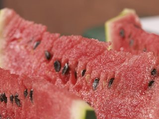 Обои еда, арбуз, мякоть, косточки, зернышки, food, watermelon, the flesh, bone, grains разрешение 2560x1600 Загрузить