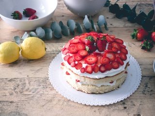 Обои клубника, торт, десерт, лимоны, strawberry, cake, dessert, lemons разрешение 1920x1250 Загрузить