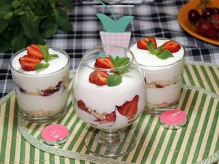 Обои мята, еда, клубника, бокал, стаканы, сладкое, сливки, .десерт, mint, food, strawberry, glass, glasses, sweet, cream, .dessert разрешение 3000x2000 Загрузить