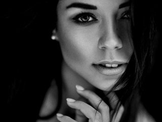 Обои девушка, портрет, взгляд, чёрно-белое, лицо, girl, portrait, look, black and white, face разрешение 2000x1333 Загрузить