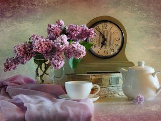 Обои часы, букет, чашка, чай, книга, сирень, натюрморт, watch, bouquet, cup, tea, book, lilac, still life разрешение 2400x1535 Загрузить