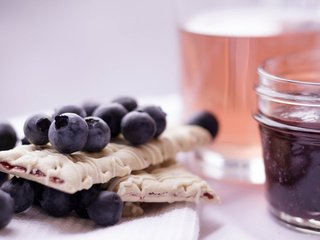 Обои ягоды, черника, сладкое, печенье, десерт, варенье, irena, berries, blueberries, sweet, cookies, dessert, jam разрешение 3840x2400 Загрузить