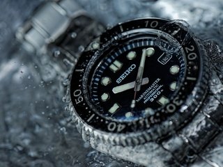 Обои вода, стиль, макро, часы, время, стрелки, сейко, water, style, macro, watch, time, arrows, seiko разрешение 2048x1366 Загрузить