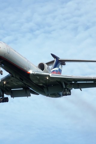 Обои самолет, аэрофлот, туполев, ту-154, the plane, aeroflot, tupolev, tu-154 разрешение 2000x1333 Загрузить