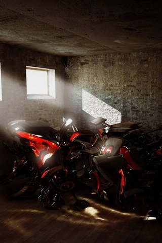 Обои свет, окна, мотоцикл, паутина, light, windows, motorcycle, web разрешение 1920x1200 Загрузить