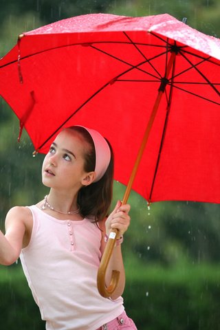 Обои девочка, дождь, красный зонт, girl, rain, red umbrella разрешение 1920x1080 Загрузить