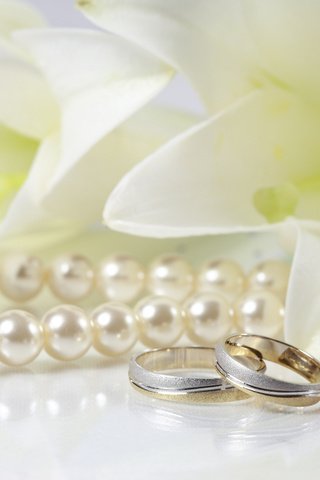 Обои кольца, свадьба, лилии, жемчуг, ring, wedding, lily, pearl разрешение 2560x1600 Загрузить