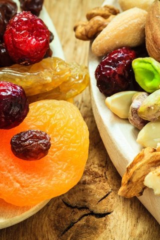 Обои орехи, фрукты, ягоды, фисташки, грецкие орехи, сухофрукты, nuts, fruit, berries, pistachios, walnuts, dried fruits разрешение 2880x1920 Загрузить