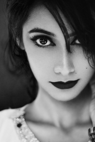 Обои глаза, девушка, портрет, взгляд, чёрно-белое, eyes, girl, portrait, look, black and white разрешение 4928x3264 Загрузить