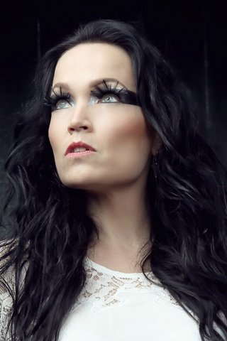 Обои девушка, tarja, тарья турунен, портрет, финская, брюнетка, рок-певица, волосы, лицо, певица, композитор, пианистка, girl, tarja turunen, portrait, finnish, brunette, rock singer, hair, face, singer, composer, pianist разрешение 2646x1554 Загрузить