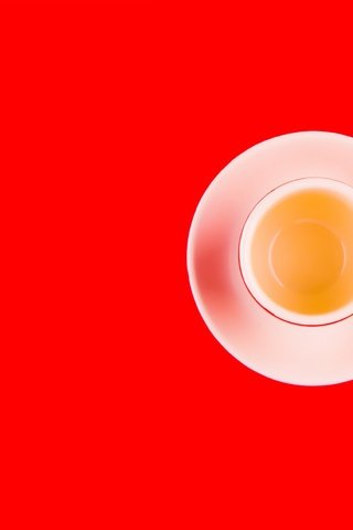 Обои напиток, блюдце, чашка, чай, красный фон, drink, saucer, cup, tea, red background разрешение 2560x1644 Загрузить