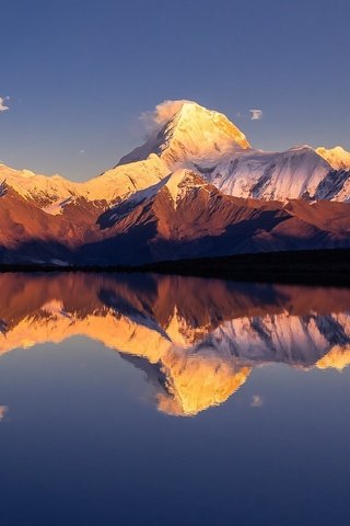 Обои небо, вода, озеро, горы, отражения, гималаи, the sky, water, lake, mountains, reflection, the himalayas разрешение 2000x1125 Загрузить