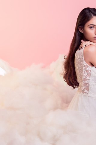 Обои модель, белое платье, невеста, длинные волосы, flor jacobs, model, white dress, the bride, long hair разрешение 2048x1366 Загрузить