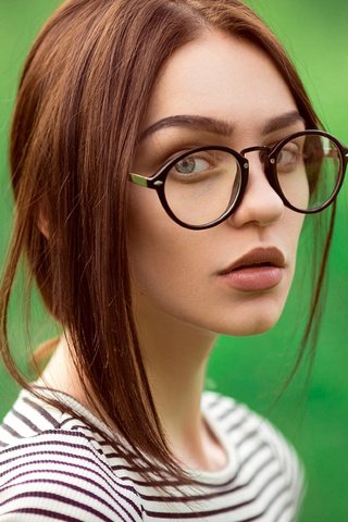 Обои глаза, девушка, очки, волосы, лицо, фотосессия, eyes, girl, glasses, hair, face, photoshoot разрешение 1920x1280 Загрузить