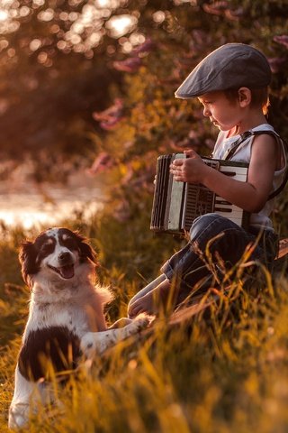 Обои река, собака, дети, ребенок, мальчик, друзья, кепка, аккордеон, river, dog, children, child, boy, friends, cap, accordion разрешение 4000x2521 Загрузить