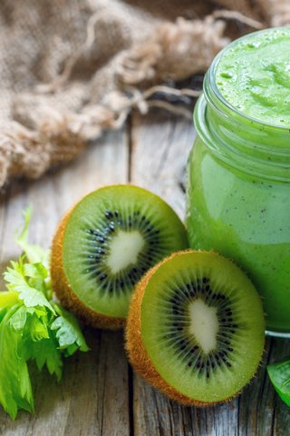 Обои зелень, коктейль, киви, сельдерей, смузи, greens, cocktail, kiwi, celery, smoothies разрешение 5760x3840 Загрузить