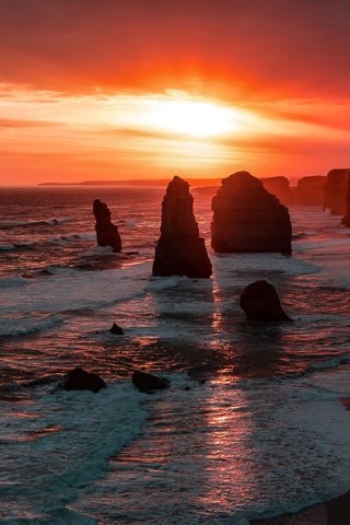 Обои небо, двенадцать апостолов, облака, the twelve apostles, скалы, природа, закат, море, горизонт, австралия, the sky, twelve apostles, clouds, rocks, nature, sunset, sea, horizon, australia разрешение 6000x4000 Загрузить