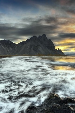Обои берег, закат, море, скала, исландия, vestrahorn mountain, shore, sunset, sea, rock, iceland разрешение 2000x1300 Загрузить