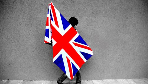 Обои обои, девушка, стена, флаг, britain flag, gевочка, wallpaper, girl, wall, flag разрешение 3872x2592 Загрузить